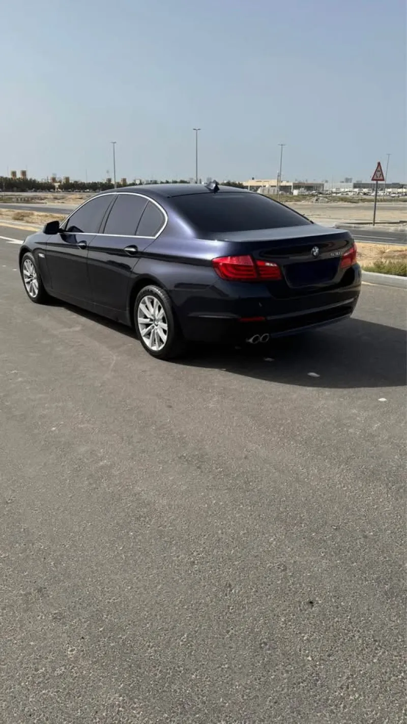 2013 بي أم دابليو الفئة - 5 in Dubai