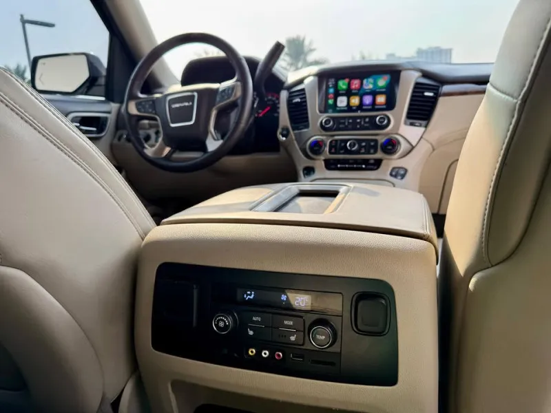 2015 GMC Yukon in Dubai