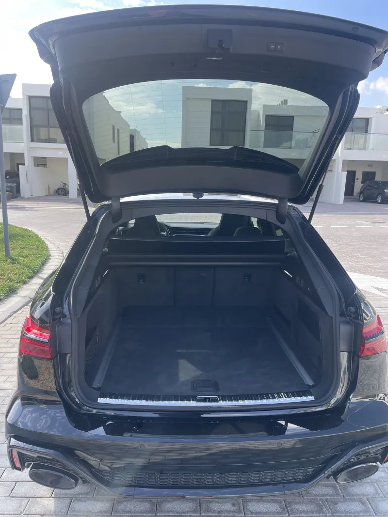 2023 Audi RS6 in Dubai