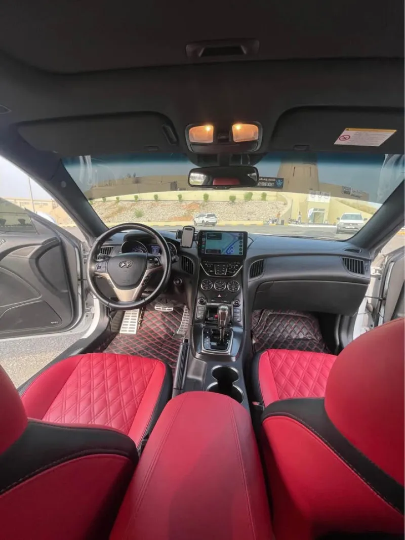 2015 Hyundai Genesis in Dubai