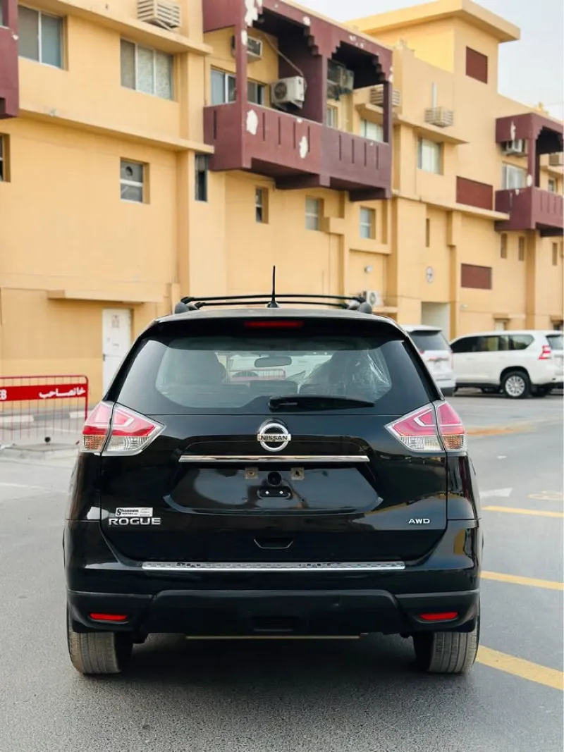 2015 Nissan Rogue in Dubai