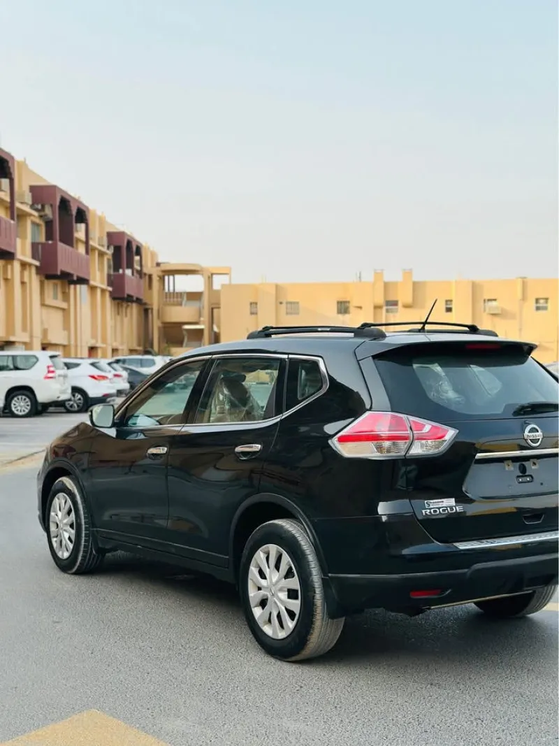 2015 Nissan Rogue in Dubai