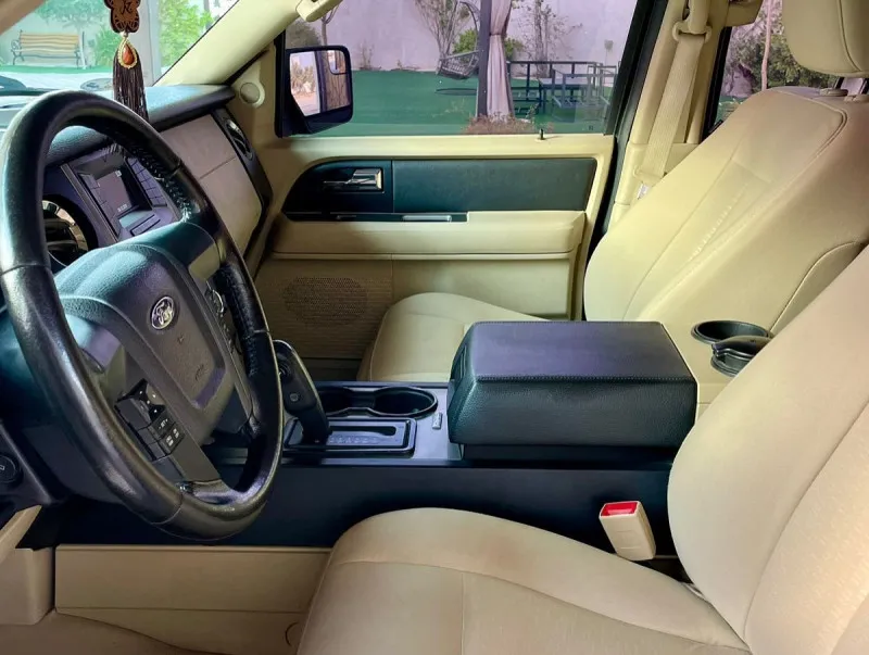 2015 فورد اكبيديشن in Dubai