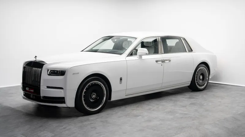 2025 Rolls Royce Phantom in Dubai