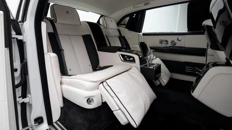 2025 Rolls Royce Phantom in Dubai