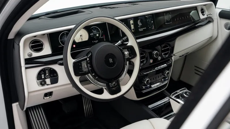 2025 Rolls Royce Phantom in Dubai