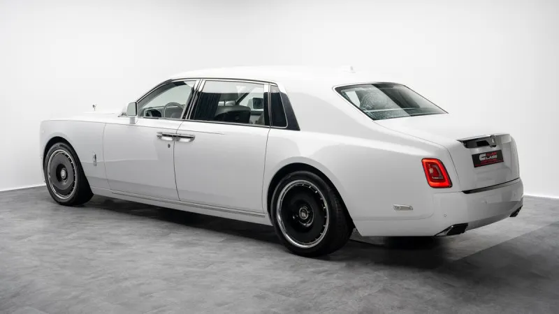 2025 Rolls Royce Phantom in Dubai
