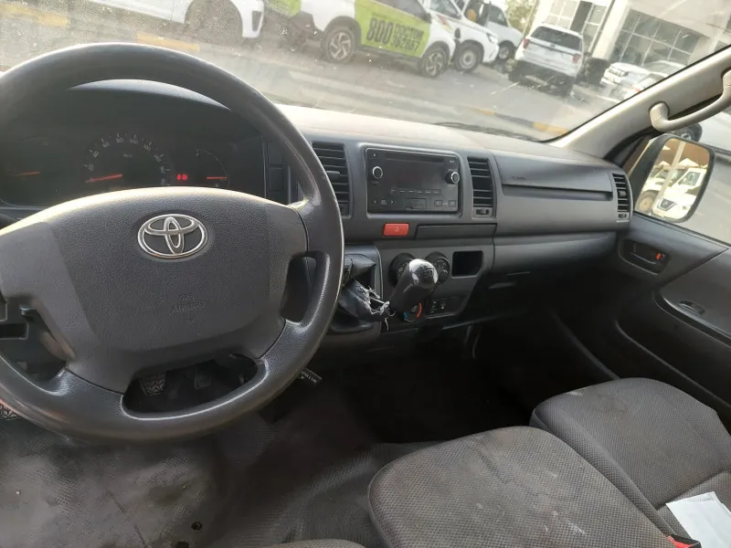 2015 Toyota Hiace in Dubai