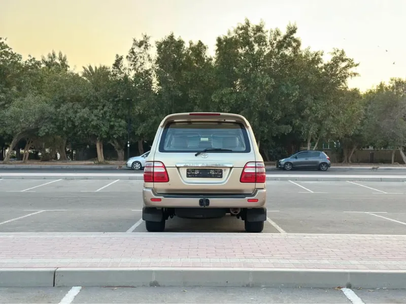 2004 Toyota Land Cruiser in Dubai