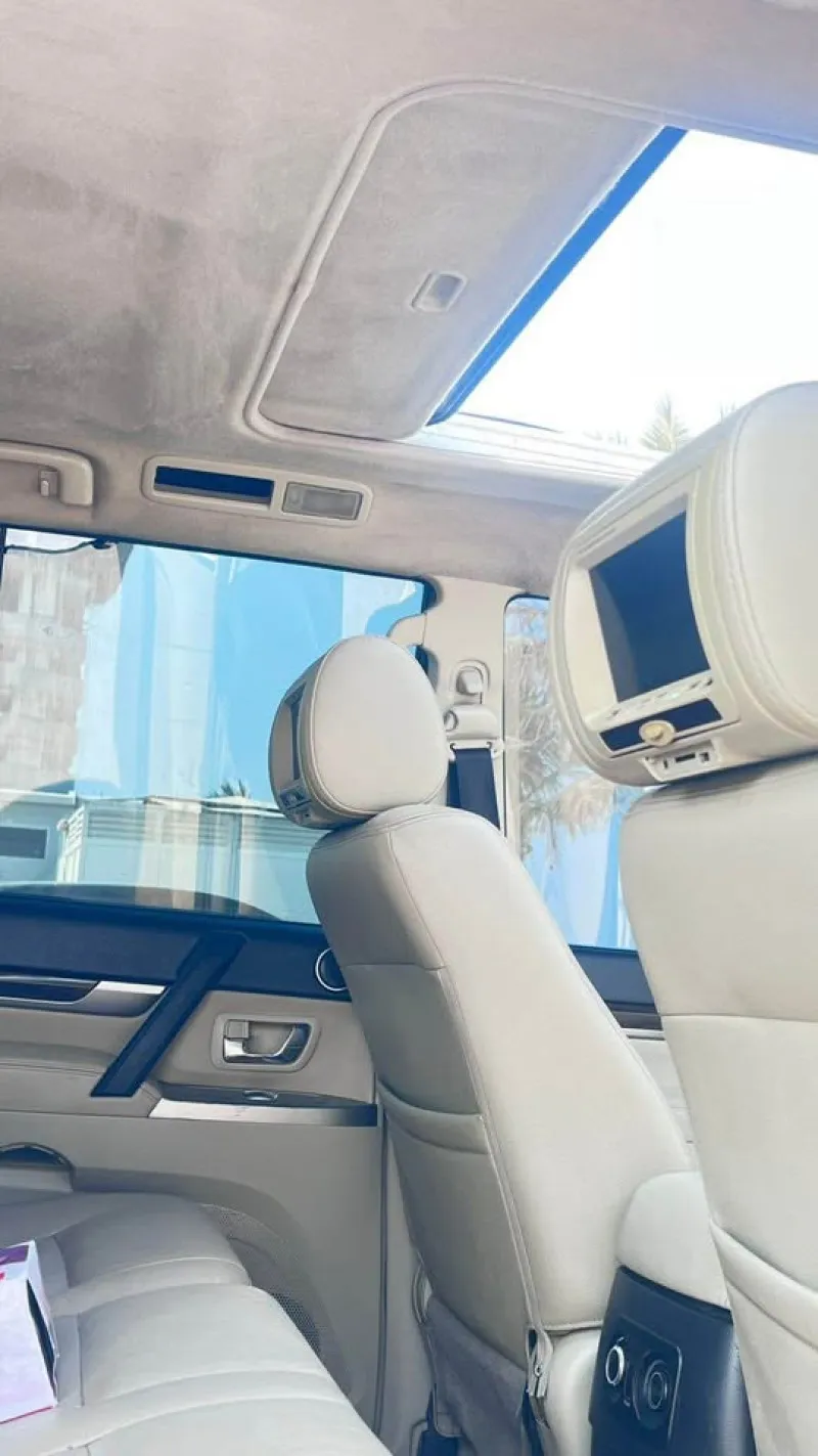 2015 Mitsubishi Pajero in Dubai