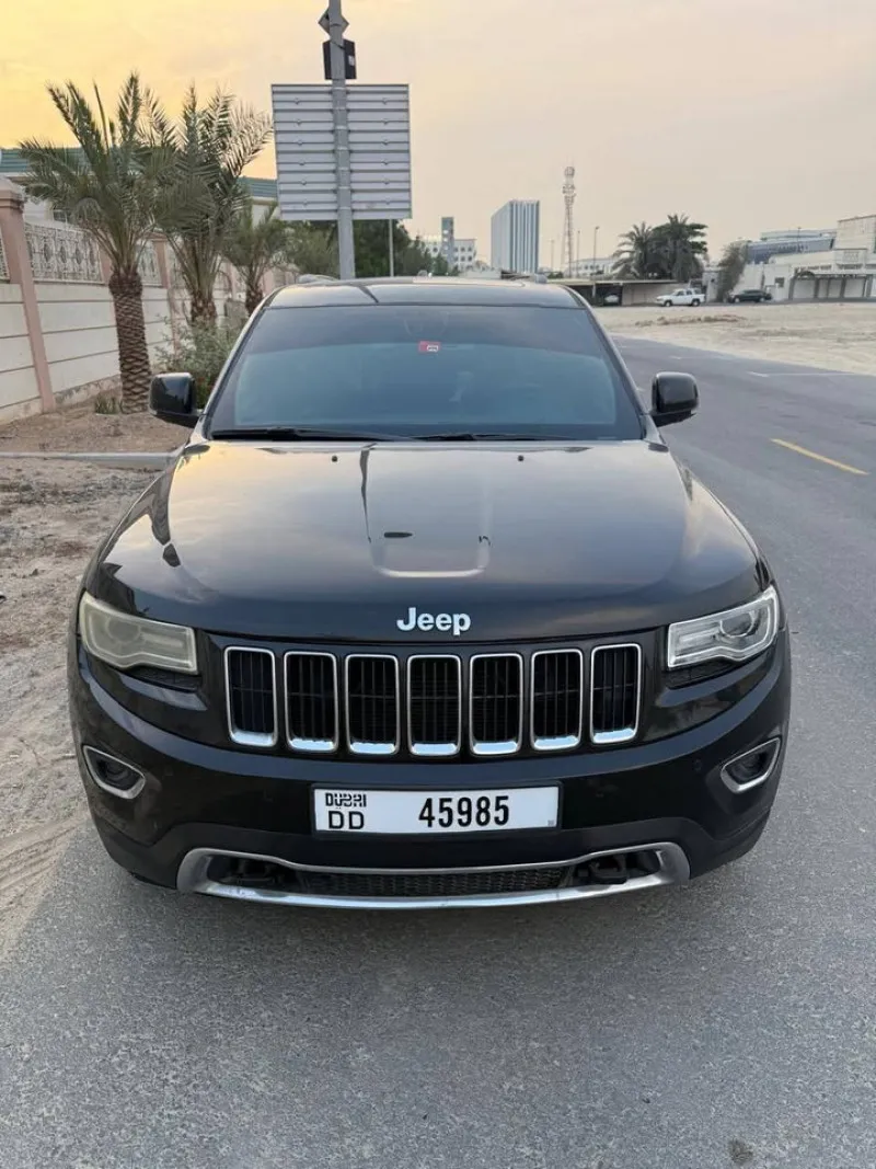 2016 Jeep Grand Cherokee in Dubai