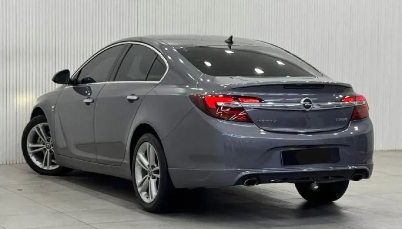 2017 اوبل انسيجنا in Dubai