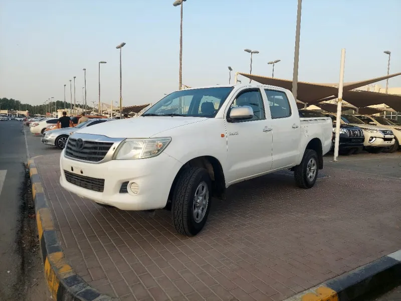 2013 تويوتا هايلوكس in Dubai