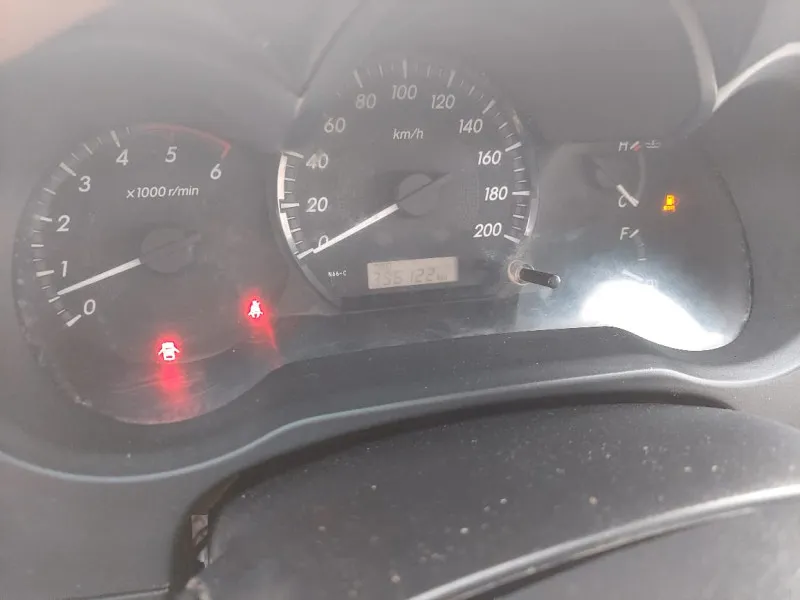 2013 تويوتا هايلوكس in Dubai