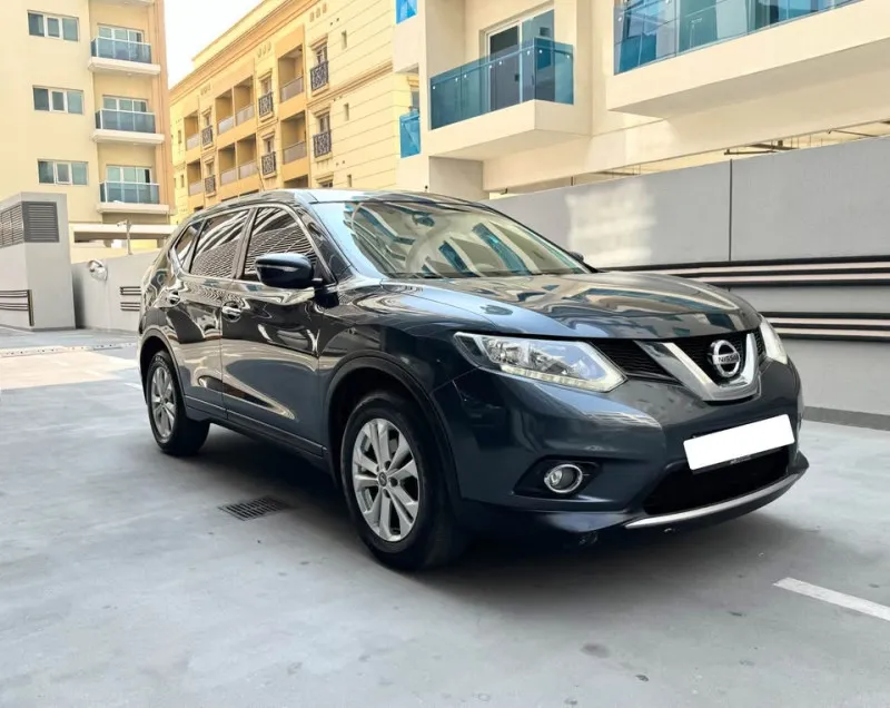 2016 نيسان اكس تريل in Dubai
