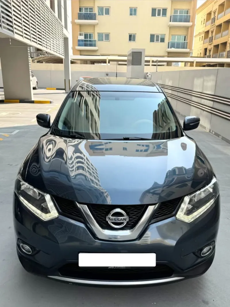 2016 نيسان اكس تريل in Dubai