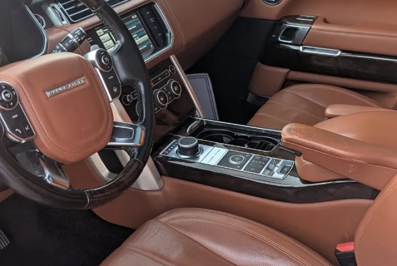 2014 Land Rover Range Rover in Dubai