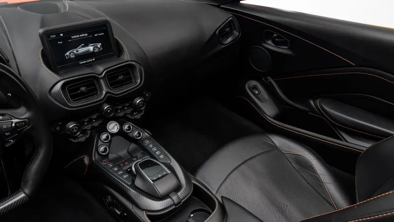 2022 Aston Martin Vantage in Dubai