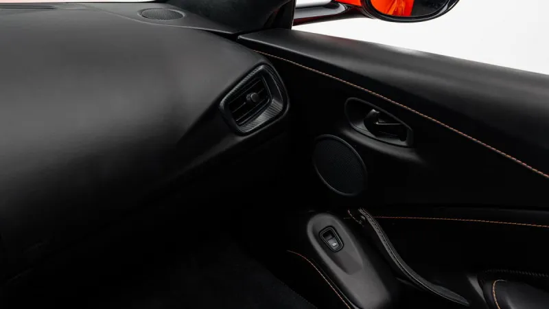 2022 Aston Martin Vantage in Dubai