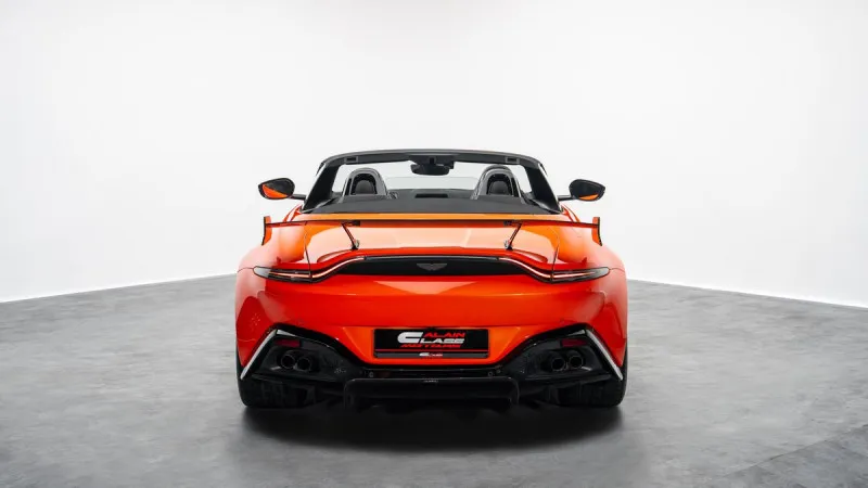 2022 Aston Martin Vantage in Dubai