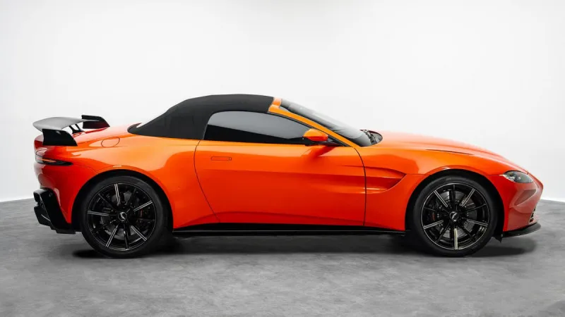2022 Aston Martin Vantage in Dubai