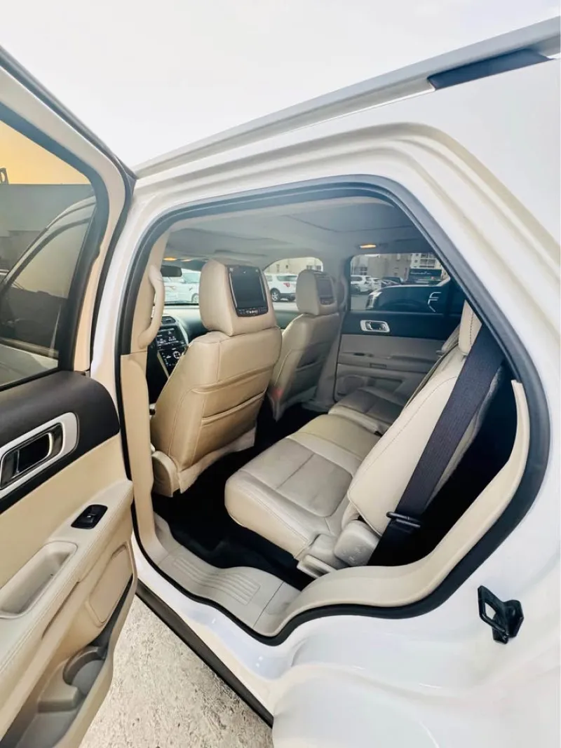 2013 Ford Explorer in Dubai