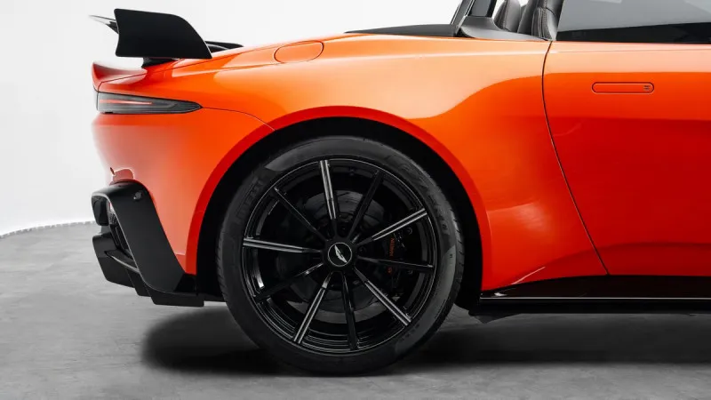 2022 Aston Martin Vantage in Dubai