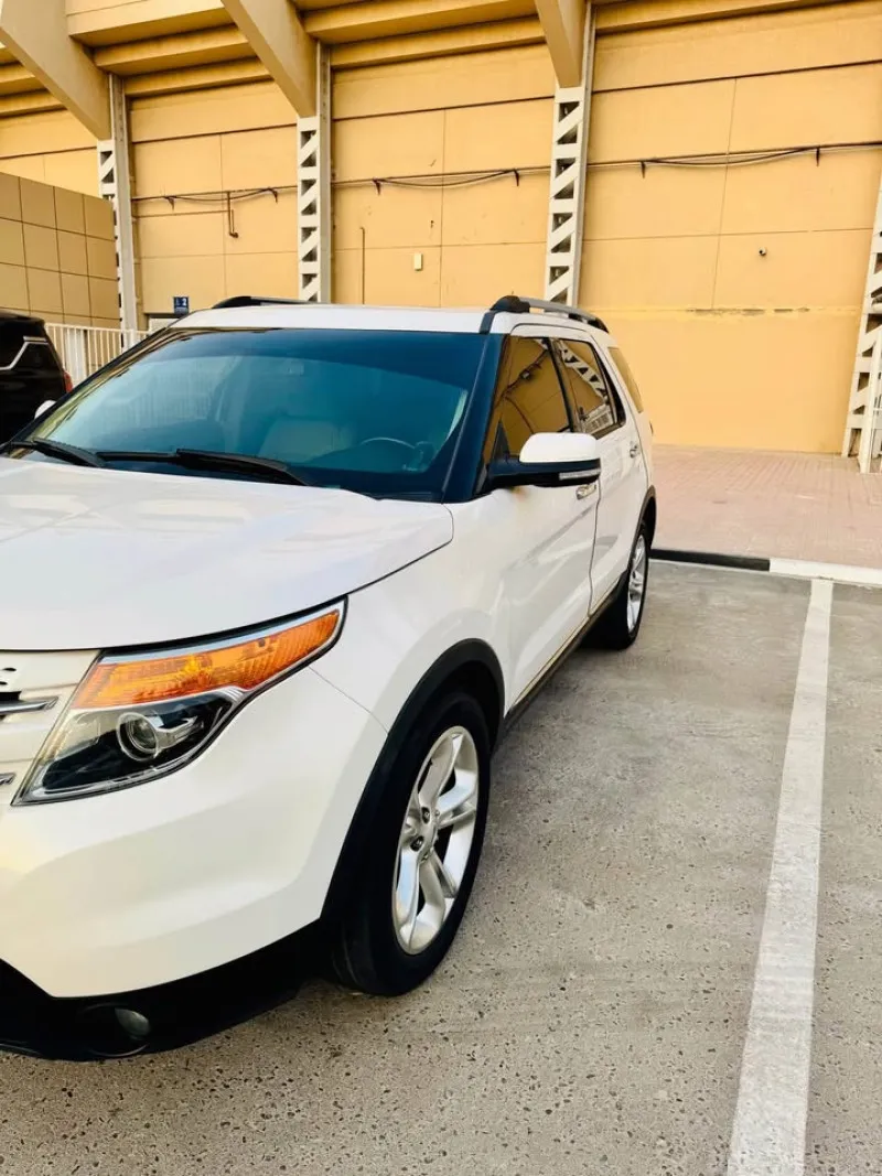 2013 Ford Explorer in Dubai