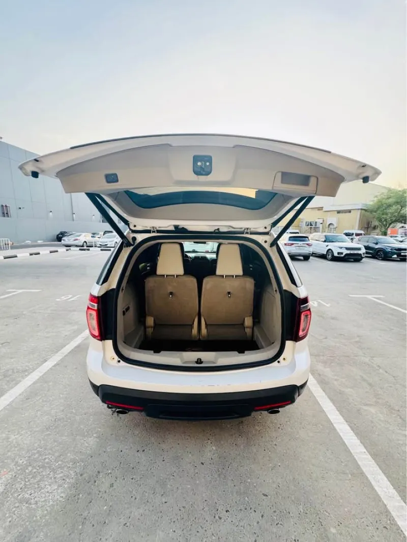 2013 Ford Explorer in Dubai