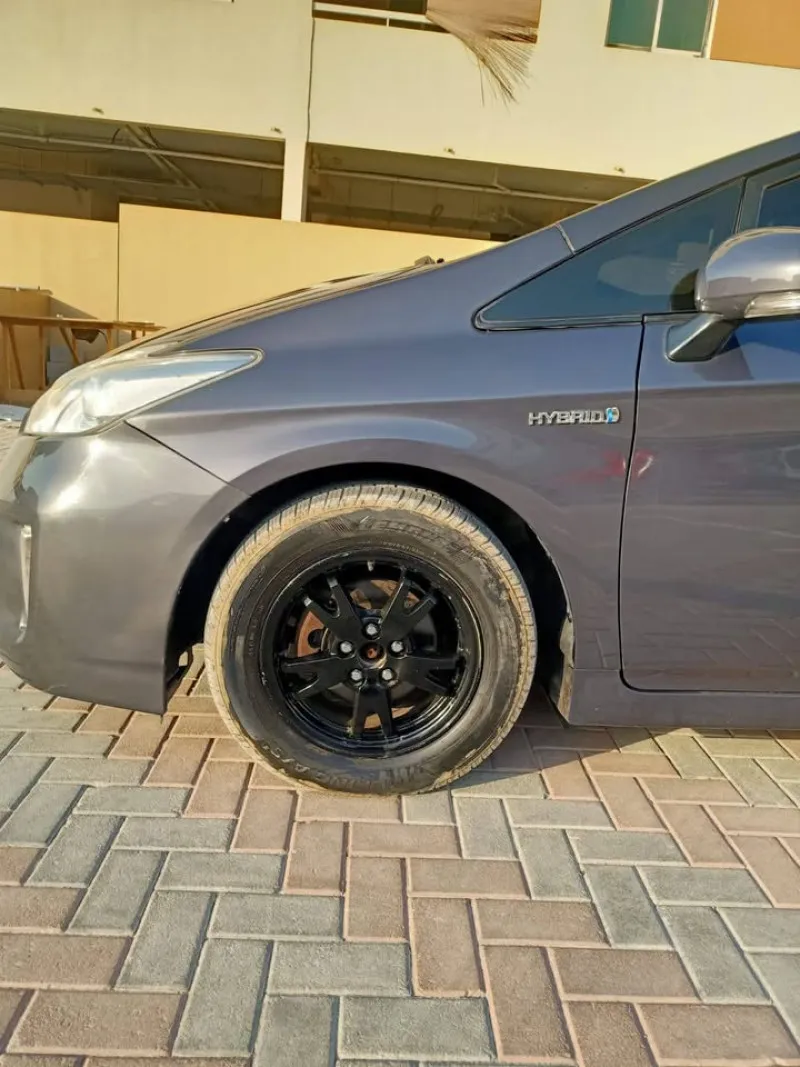 2015 Toyota Prius in Dubai