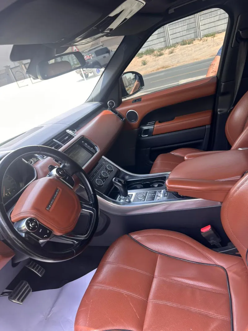 2014 Land Rover Range Rover Sport in Dubai