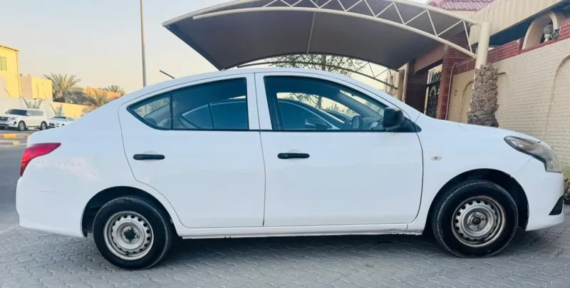 2016 Nissan Sunny in Dubai