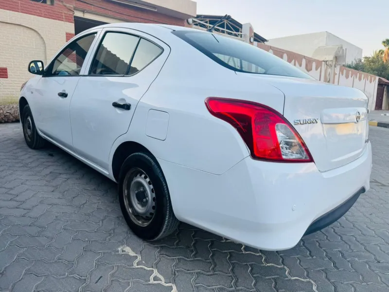 2016 Nissan Sunny in Dubai