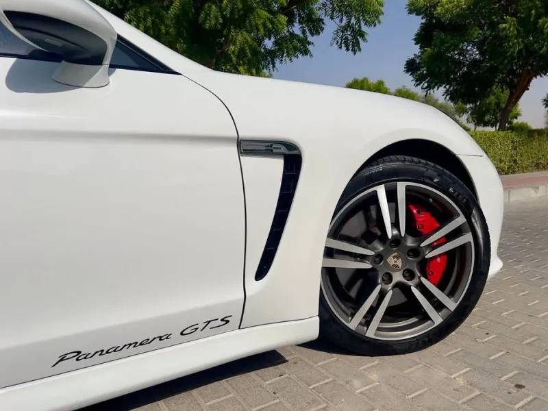 2013 Porsche Panamera in Dubai