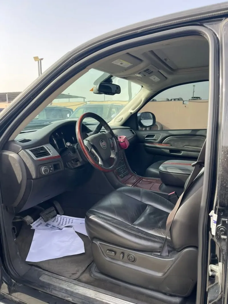 2007 Cadillac Escalade in Dubai