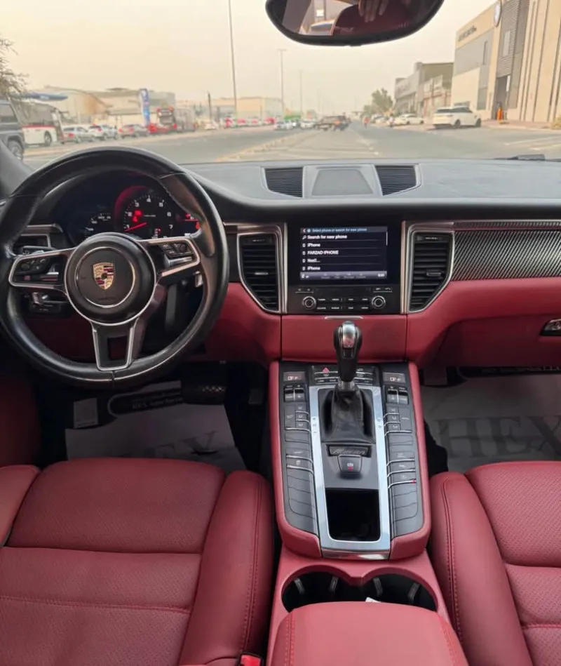 2018 بورش ماكان in Dubai