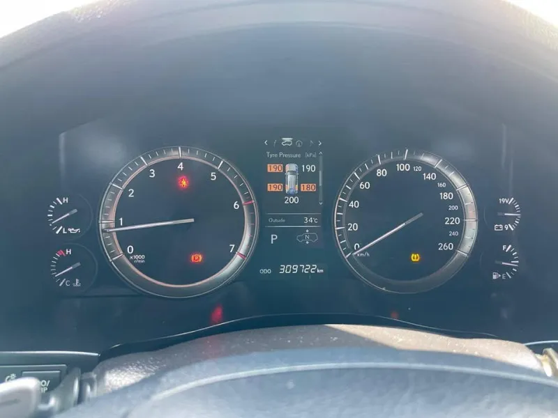 2018 Lexus LX 570 in Dubai