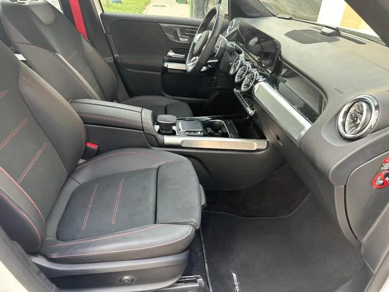 2022 Mercedes-Benz GLB in Dubai