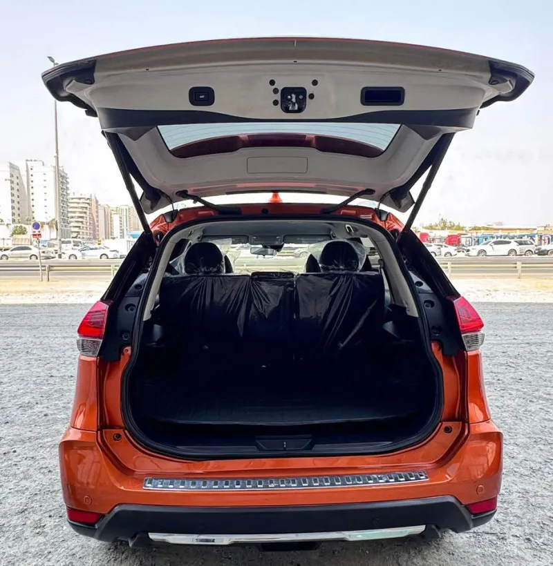 2020 نيسان روج in Dubai