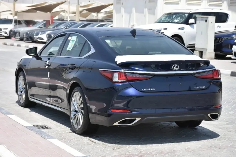 2023 لكزس ES - اي اس in Dubai