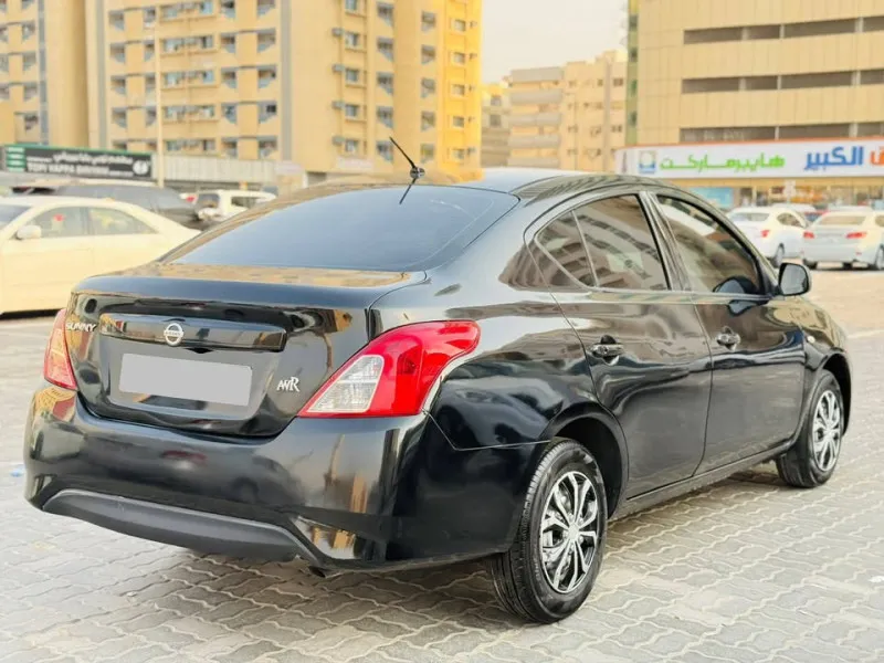 2017 Nissan Sunny in Dubai