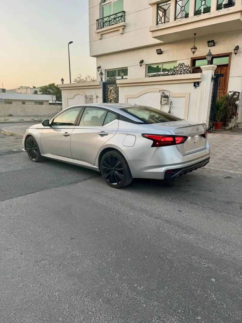 2019 Nissan Altima in Dubai