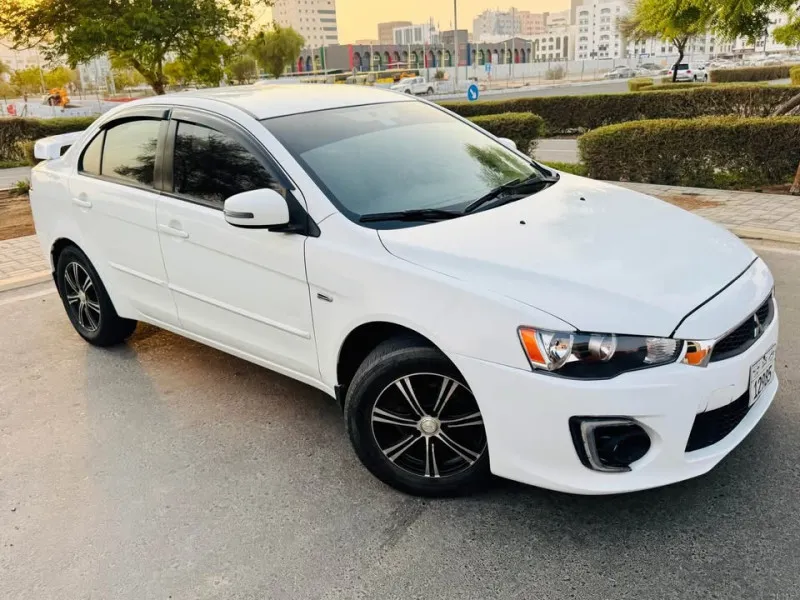 2015 ميتسوبيشي لانسر in Dubai