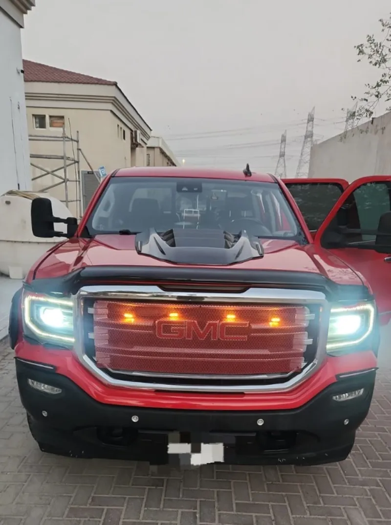 2017 GMC Sierra in Dubai