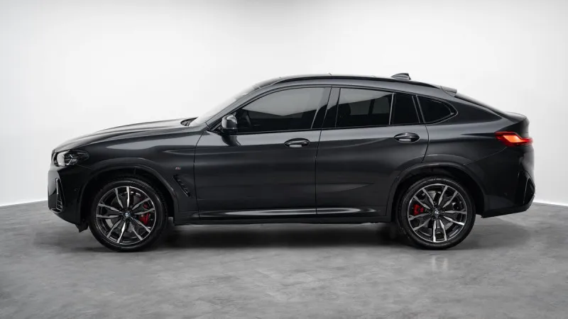 2025 BMW X4 in Dubai