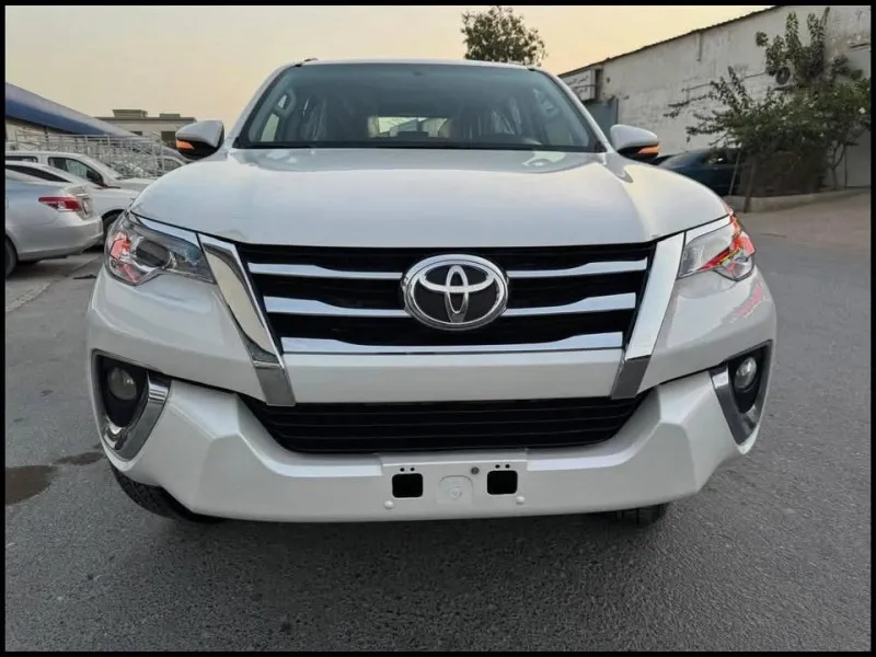 2017 Toyota Fortuner in Dubai