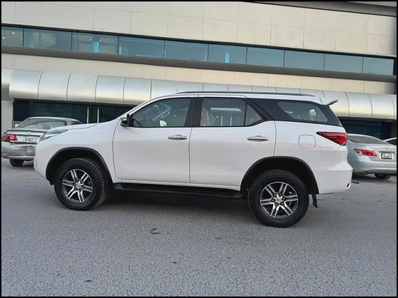 2017 Toyota Fortuner in Dubai