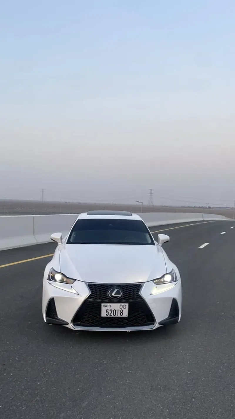 2018 لكزس أي أس ٣٠٠ in Dubai