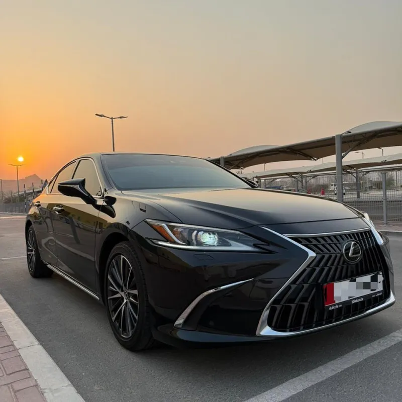 2023 Lexus ES in Dubai
