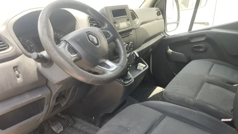 2021 Renault Master in Dubai